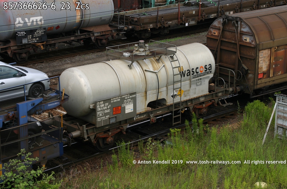 857366626-6_23_Zcs.jpg